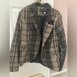 Women’s plaid blazer